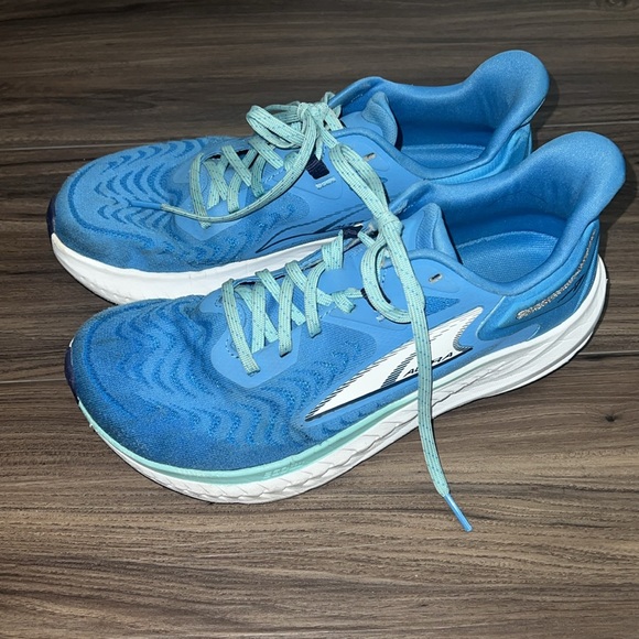 Altra Running Women's Blue Athletic Shoes - Picture 2 of 14